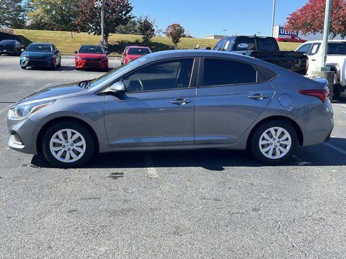 2019 Hyundai Accent SE