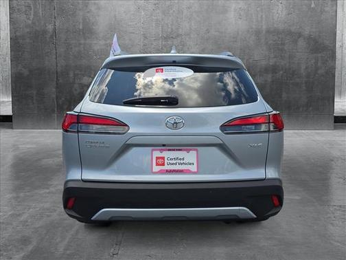 2024 Toyota Corolla Cross XLE