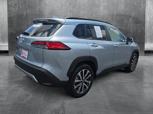 2024 Toyota Corolla Cross XLE