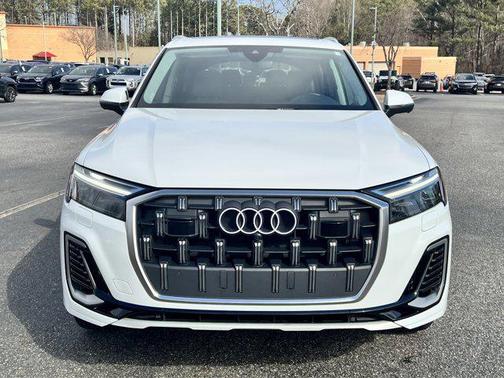 2025 Audi Q7 55 Premium Plus