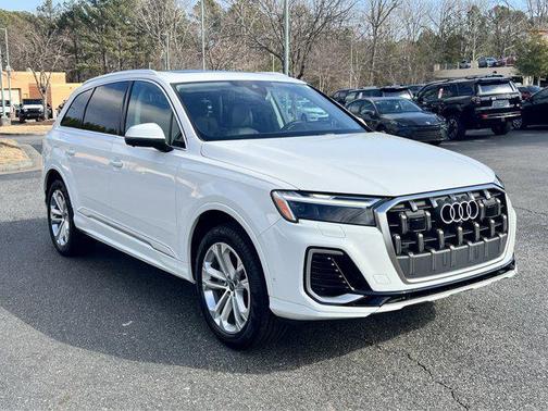 2025 Audi Q7 55 Premium Plus
