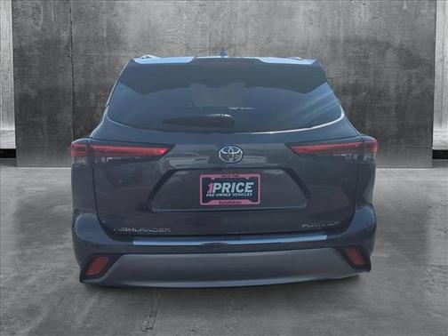 2023 Toyota Highlander Platinum
