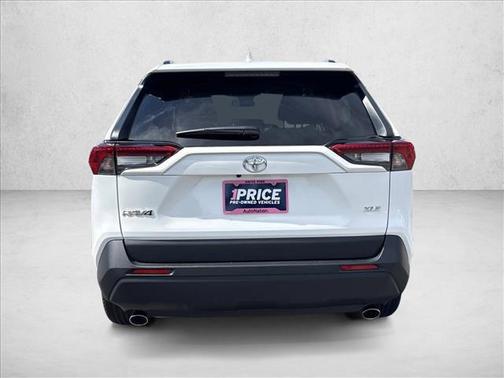 Ice Cap 2025 Toyota RAV4 XLE