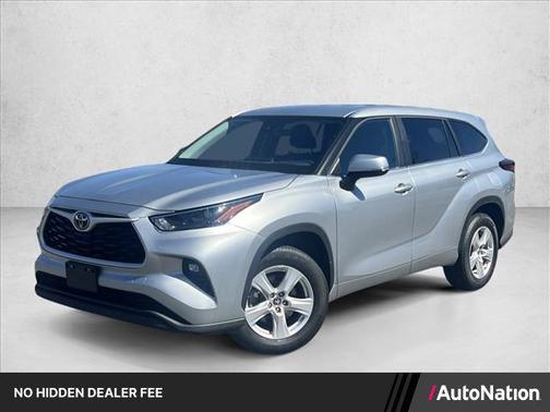 Celestial Silver Metallic 2025 Toyota Highlander LE