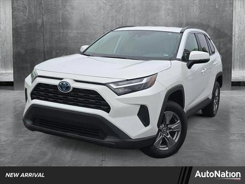 2024 Toyota RAV4 Hybrid XLE