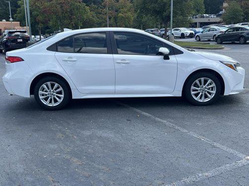 2024 Toyota Corolla Hybrid LE