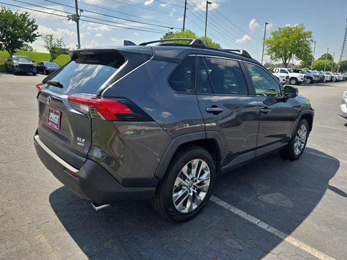 2019 Toyota RAV4 XLE Premium