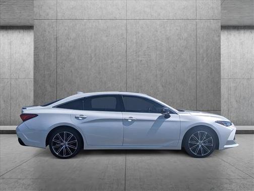 Photo 5 of 26 of 2022 Toyota Avalon Touring