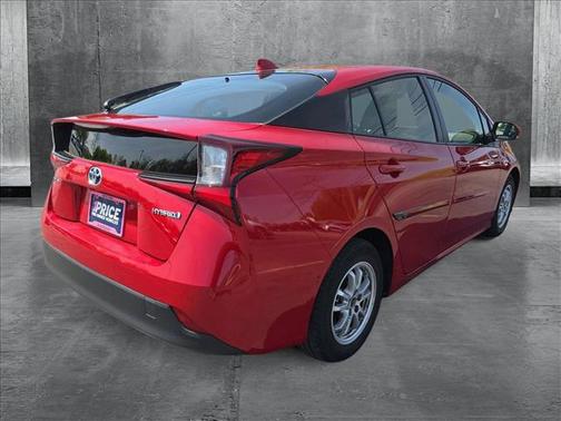 2021 Toyota Prius LE