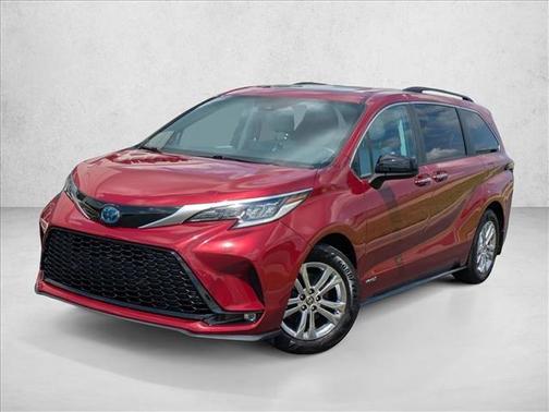 2021 Toyota Sienna XSE 7 Passenger