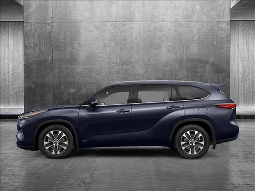 2025 Toyota Highlander Hybrid XLE