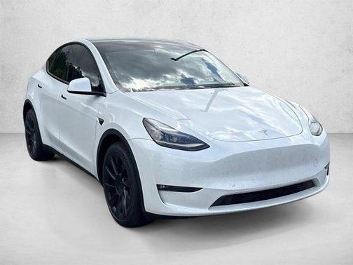 Pearl White Multi-Coat 2023 Tesla Model Y Long Range Dual Motor All-Wheel Drive