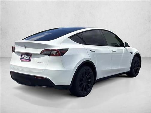 Pearl White Multi-Coat 2023 Tesla Model Y Long Range Dual Motor All-Wheel Drive