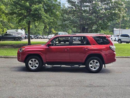 2022 Toyota 4Runner SR5