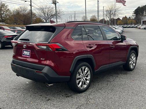 2020 Toyota RAV4 XLE Premium