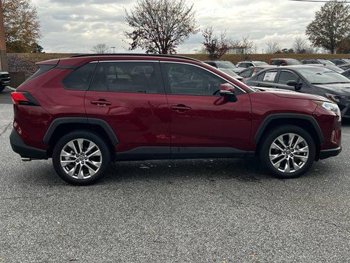 2020 Toyota RAV4 XLE Premium