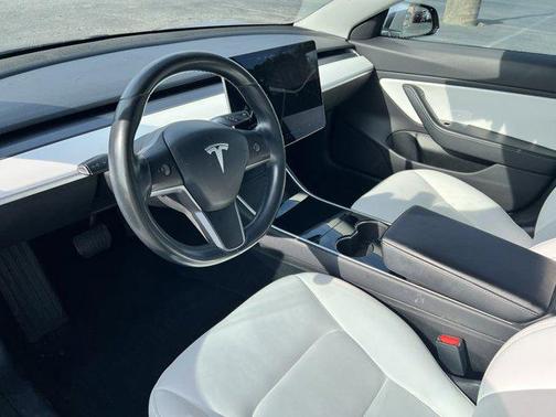2019 Tesla Model 3 Standard Range Plus
