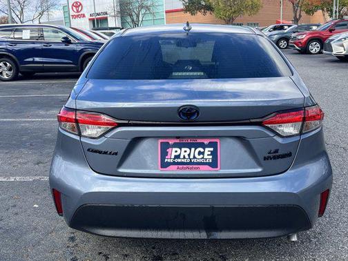 2024 Toyota Corolla Hybrid SE