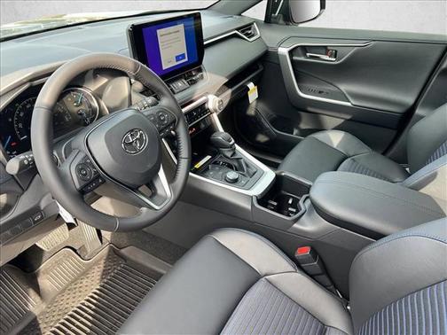 2025 Toyota RAV4 Hybrid SE