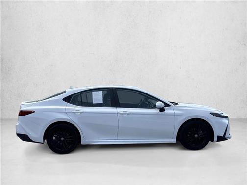 Ice Cap 2026 Toyota Camry SE