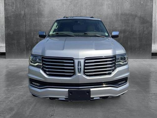 2017 Lincoln Navigator Select