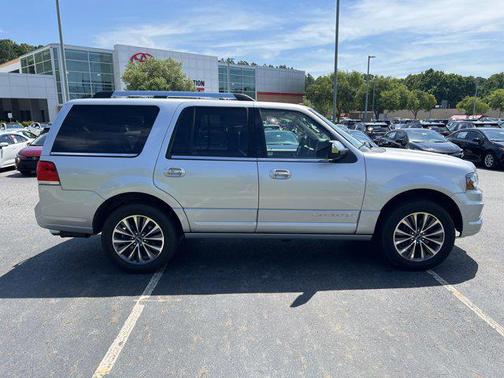 2017 Lincoln Navigator Select