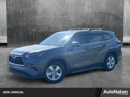 2024 Toyota Highlander LE