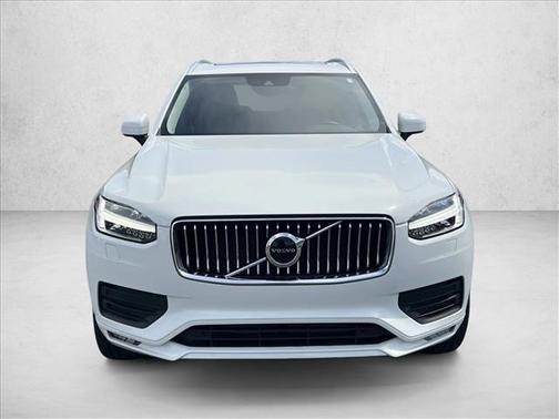 Ice White 2021 Volvo XC90 T6 Momentum