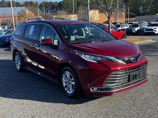 2022 Toyota Sienna Limited