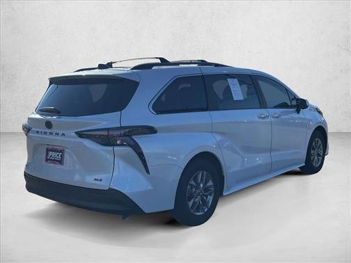2025 Toyota Sienna XLE