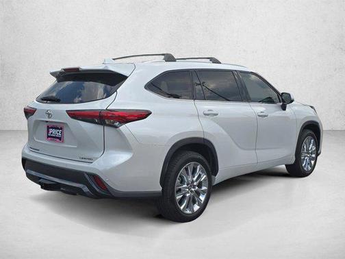Wind Chill Pearl 2023 Toyota Highlander Limited