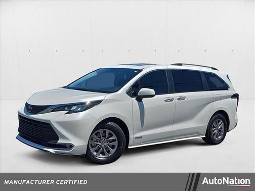 2021 Toyota Sienna XLE 8 Passenger