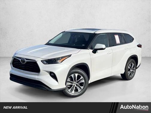 2024 Toyota Highlander XLE