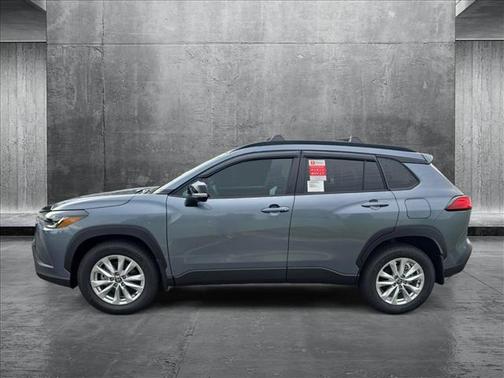 2025 Toyota Corolla Cross LE