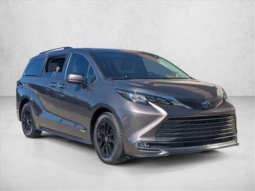2021 Toyota Sienna XLE 7 Passenger