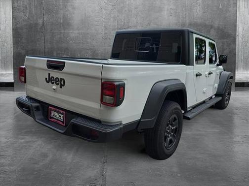 2024 Jeep Gladiator Sport