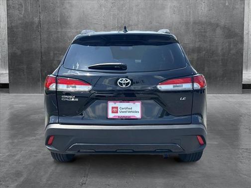 2024 Toyota Corolla Cross LE