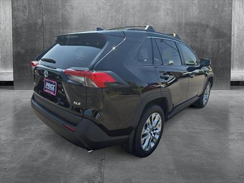 2025 Toyota RAV4 XLE Premium