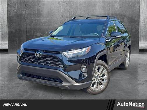 2025 Toyota RAV4 XLE Premium