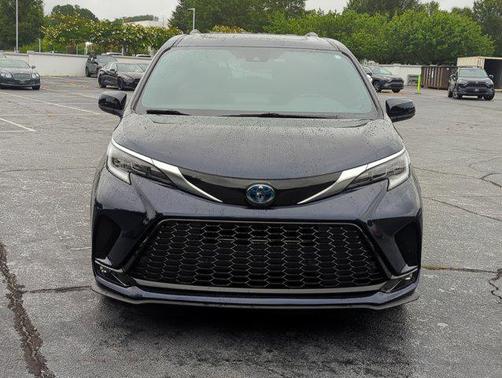 2022 Toyota Sienna XSE 7 Passenger