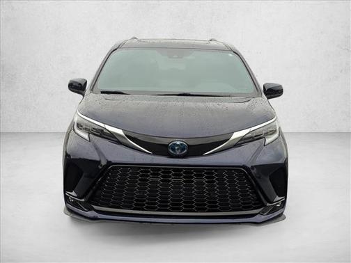 2022 Toyota Sienna XSE 7 Passenger