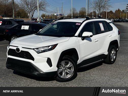 2025 Toyota RAV4 XLE