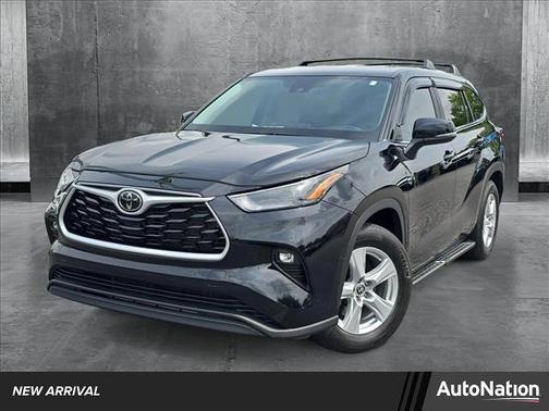 2023 Toyota Highlander LE