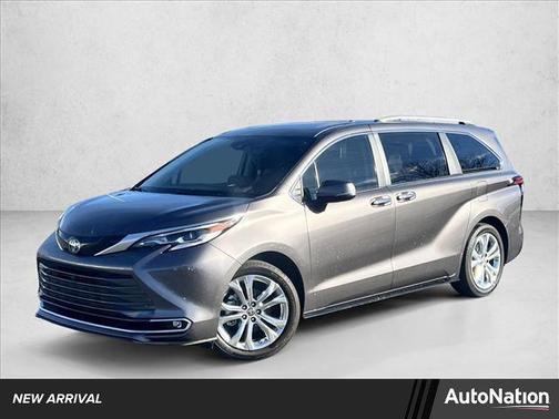 2023 Toyota Sienna Platinum