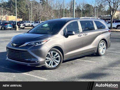 2023 Toyota Sienna Platinum