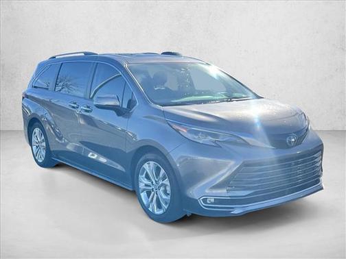 2023 Toyota Sienna Platinum