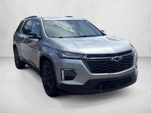 Sterling Gray Metallic 2023 Chevrolet Traverse Premier