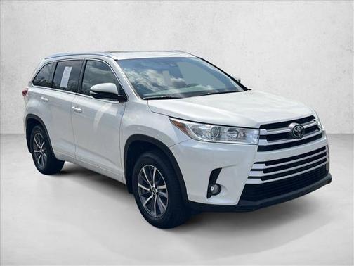 Blizzard Pearl 2017 Toyota Highlander XLE
