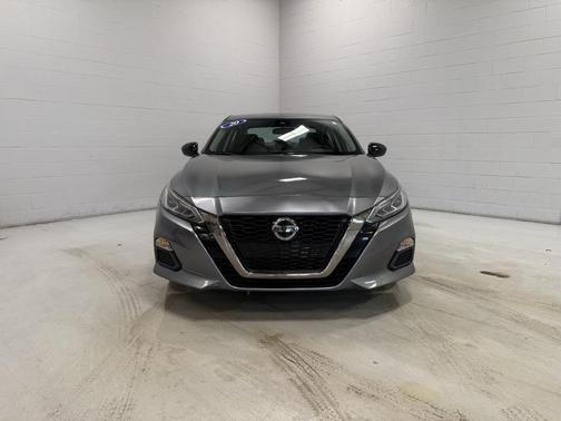 2020 Nissan Altima SR FWD