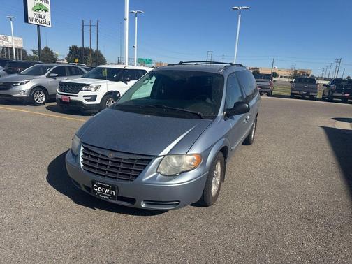 2005 Chrysler Town & Country Touring
